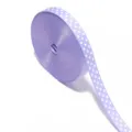 Vista dettagliata del nastro grosgrain viola chiaro con pois bianchi per confezioni. - Viola chiaro