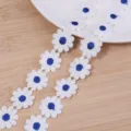 Cinta de encaje de flor margarita blanco azul bordado para accesorios de costura hechos a mano - 3 Yards / Azul zafiro