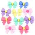 Kleurrijke PVC zachte rubberen strikbedels voor DIY telefoonhoesjes, haarspelden en schoenen. - Strik Patch / 20 Stuks (Ongeveer 41.5x46mm) / Willekeurig Gemengde Kleuren