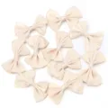 Satinen strikjes accessoires set, dubbellaagse strikjes voor DIY handwerk, kleding en haarspelden. - 10 Stuks/Verpakking (4x6cm) / Beige