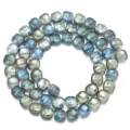 Nahaufnahme von galvanisierten quadratischen Glasperlen für DIY-Schmuckzubehör Accessoires. - Unregelmäßig / 12x11mm (55 Stück/Packung) / Grün