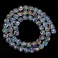 Detaillierte Nahaufnahme von galvanisierten AB Regenbogen Glas quadratischen Perlen für DIY Schmuck. - Unregelmäßig / 55 Stück / Klarweiß