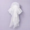Witte tulle strik haaraccessoire voor bruidssluis, huwelijksfoto's en feeststyling. - Banket Grote 3D Strik (HS-J7176WHITE)