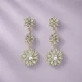 Elegante goudkleurige driedubbele bloem hangende oorknopjes met sprankelende strass - Elegante en Grootse Stijl (ERS-J2834) / Jelly diamant