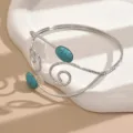 Bracciale da braccio geometrico aperto in argento con pietra turchese, accessorio corpo. - Argento