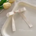 Beige Stoff Schleife Haarspange elegante Haarklammer fuer Damen taegliche suesse Haarschmuck Stile - Schleife Streamer Haarspange / Entenschnabel-Clips / Gebrochenes Weiß