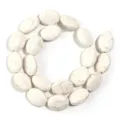 Perline piatte ovali in turchese bianco accessori per gioielli fatti a mano fai da te - forma di uovo / Confezione da 25 / Bianco / 14x10mm