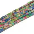 Detailansicht der natürlichen Kaiserjaspis Perlen, quadratische Form fuer DIY Schmuck. - 29 Stück/Packung / bunt