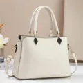 Elegante borsa da donna beige, grande borsa a mano con manico e tracolla regolabile. - Bianco avorio