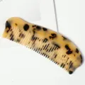 Peine para el pelo fino de acetato con patrón de carey jaspeado y finas líneas doradas. - 4# Beige / 13.1*4.6cm (Embalaje Individual)