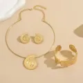 Set di gioielli da donna con collana orecchini e bracciale rigido dorato conchiglia - Oro