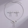 Schitterende strass strik halsketting en oorbellen set voor elegante feestkleding - Simpele Zilver Strik 2-Delige Sieradenset (NS-J6573S)