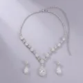 Zilverkleurige kristallen ketting en oorbellen set met druppel hanger voor feest - Elegante Zilver Heldere Strass 2-Delige Sieradenset (NS-J6574S)