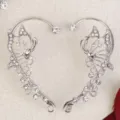 Zilveren strass vlinder open armband, chique kristal luxe sieraden cadeau voor dames. - Vlinder Kwastjes Handsieraad (ERS-J4265S)