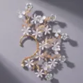 Goud draad witte emaille bloem parel oormanchet elf bruiloft bruid sieraden feest - Fotoshoot Oorcuff (ERS-J4283G)