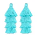 Türkisblaue vierlagige Quasten Anhänger Detailansicht, perfekt für DIY Schmuck und Taschenaccessoire. - 4er Pack (ca. 80mm) / Himmelblau