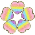 Toppa ricamata a cuore arcobaleno pastello con bordo dorato, vista ravvicinata per vestiti DIY. - Cuore / 5cm (10g/Confezione) / Colorato