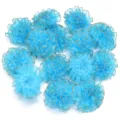 Blauwe organza anjer bloemen met gouden rand, handgemaakte DIY accessoires voor kleding. - Blauwe anjers met gouden rand