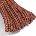 Braunes geflochtenes PU Leder Seil Detail Nahaufnahme fur DIY Zubehor Handwerk Riemen. - Breite ca. 9 mm, Dicke ca. 5 mm / Camel