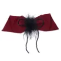 Fermaglio per capelli a fiocco rosso scuro con piume e perline nere, ideale per il fai da te. - Nappa di cristallo con piume rosso vino
