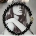 Elegante collana di perle nere con chiusura dorata catenina minimalista gioielli moda - Collana / 43cm / Nero Abisso