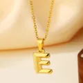Collar con colgante de letra E de acero inoxidable dorado para mujer, joyería elegante. - Letra E