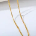 Nahaufnahme Detailansicht der goldenen Edelstahlkette mit einer feinen 2mm Kettenbreite. - 2mm Exquisite Dünne Kette (5) / 1 Meter/Packung
