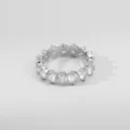Edelstahl Full Eternity Ring mit funkelnden runden Zirkonia Steinen fuer Damen Geschenk. - Runder Zirkonia Silber
