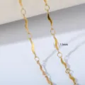 Goldene Edelstahl Wellenkette Detailansicht, elegantes DIY Schmuckherstellungs-Element. - 1.5mm Wellen-Basiskette (9) / 1 Meter/Packung