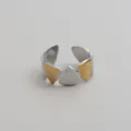 Edelstahl Offener Ring mit Gold und Silber geometrischen Dreieck Motiven Damen. - Dreiecksgeometrischer Stil (564)