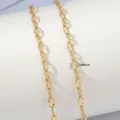 Nahaufnahme der goldenen Edelstahlkette Detail, elegantes texturiertes Schmuckaccessoire. - 2.66mm Facettierte Basiskette (14) / 1 Meter/Packung