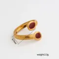 Anillo abierto ajustable de acero inoxidable con esmalte burdeos, joya elegante para mujer. - Estilo Disco Burdeos Grabado Rayado Acero Inoxidable / Ancho Aprox 6.7mm Paquete