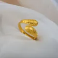 Verstelbare RVS open ring met vintage ribbel design voor dames en heren mooi stijl. - Gestreept Ingedrukt Open Ring / Goud