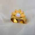 Vintage gold stainless steel adjustable ring with pearl leaf motif for men and women chic jewelry - Leaf And Pearl Decorated Ring / Gold