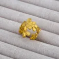 Exquisito anillo abierto de múltiples flores chapado en oro 18K, joya floral elegante. - Estilo Patchwork Multi-Flores Cobre Chapado Oro