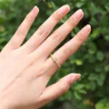 Anello Lettera N Oro Regolabile Con Zirconi Fedina Iniziale Donna Gioiello Di Moda. - Lettera N