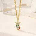 Elegante collana con ciondolo lettera S corona dorata e dettagli in zirconi colorati. - Taglia S
