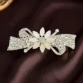 Elegant rhinestone spring hair clip with sparkling crystals and chic floral alloy design. - Flower Design / Off White