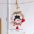 Decorazione natalizia sospesa in legno a forma di pupazzo di neve con campana per le feste. - Pupazzo di Neve con Campana Rotonda