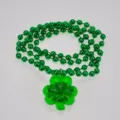 Collar de cuentas verdes del Día de San Patricio con colgante de trébol brillante - Collar de Trébol Pequeño