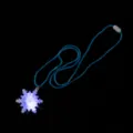 LED oplichtende sneeuwvlok hanger ketting met blauw koord voor kerstmis en avondmarkten. - Sneeuwvlok ketting