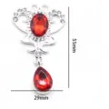 Detalle de colgante de estrás corona de aleación, con gema roja y adornos de cristal claro. - Rojo Brillante