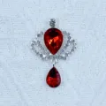 Colgante estrás corona aleación gota roja accesorio DIY para manualidades horquilla zapatos. - Rojo Brillante