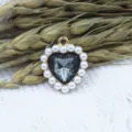 Alloy heart pendant 18mm with pearl, dark crystal DIY jewelry accessory for bag key charm. - Gray