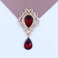 Goudkleurige legering hanger met rode acryl strass DIY kleding accessoire decoratie item - Donkerrood