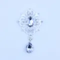 Zilveren legering strass bloemen hanger DIY decoratieve accessoire voor kleding 50x27mm - Wit