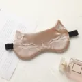 Máscara de sueño de gato de seda con pestañas bordadas lindas y correa elástica para viaje. - Color Té con Leche