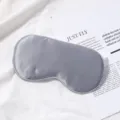 Grijze zijden slaapmasker zacht ademend oogmasker voor comfortabele nachtrust en reis. - Echt Grijs