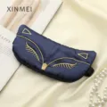 Masque de sommeil en soie bleu marine avec jolies oreilles de renard brodées et sangle. - Bleu Marine