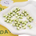 Cuentas acrílicas de lazo verde revestimiento UV DIY llavero accesorios artesanales - 2 Piezas/Paquete / Verde Fruta